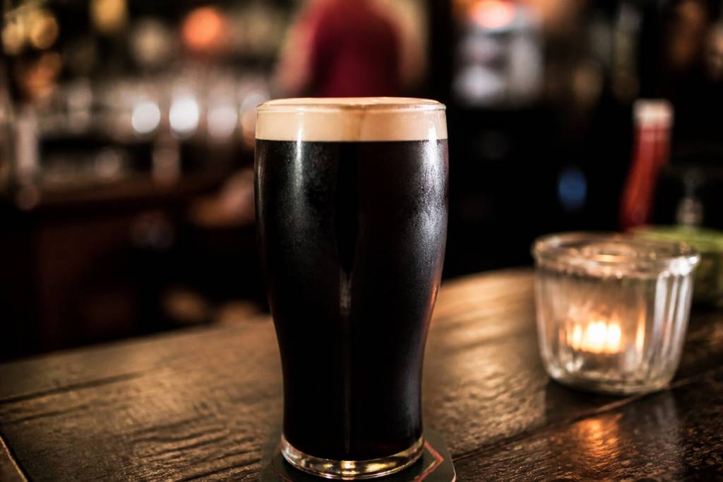 La Guiness : histoire, dégustation et lieux emblématiques